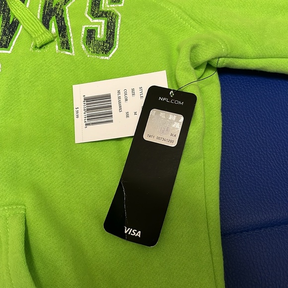 Seattle Seahawks women’s  Green Hoodie medium NFL sweatshirt NWT. - Picture 2 of 4